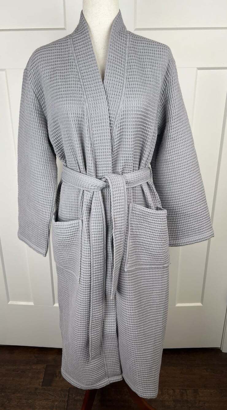 Quince Organic Cotton Waffle Robe Medium Gray Shawl Collar Belted NWOT - Picture 5 of 14